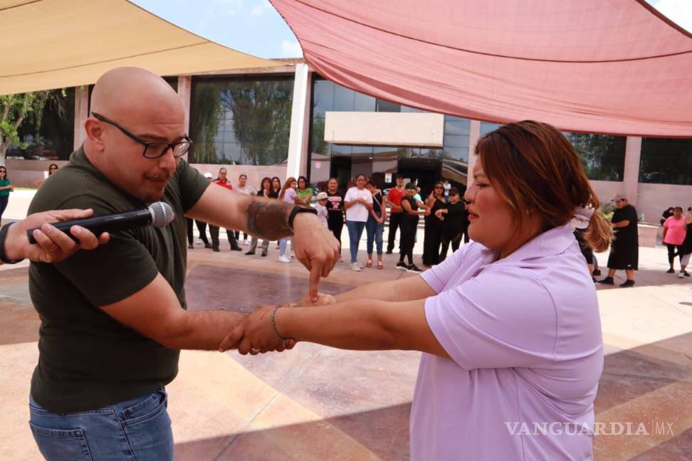 $!Decenas de mujeres se mostraron interesadas en aprender técnicas de defensa personal.