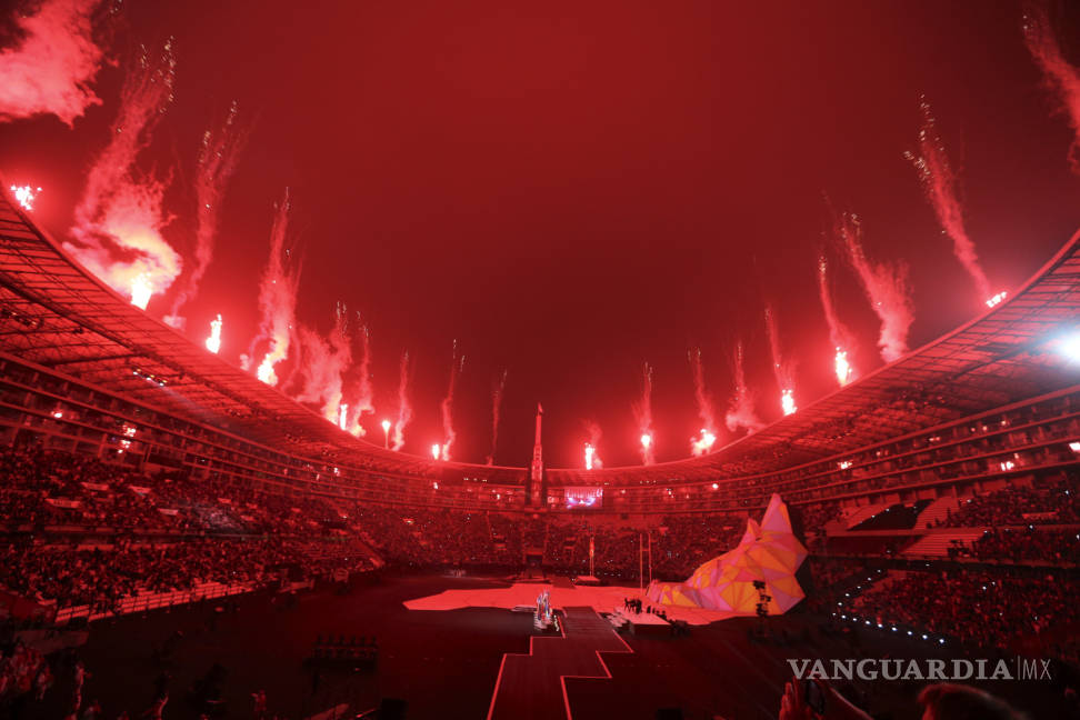$!¡Se enciende el pebetero! Con una vistosa inauguración y la voz de Luis Fonsi, arrancan los Juegos Panamericanos Lima 2019