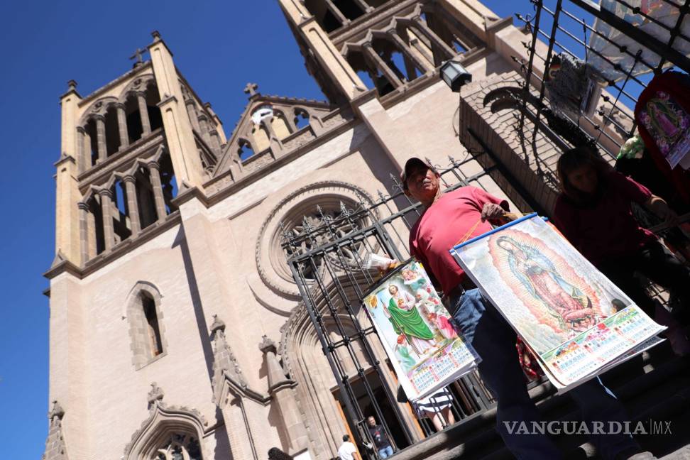 $!En Saltillo, participan decenas de choferes en peregrinación en honor a la Virgen de Guadalupe