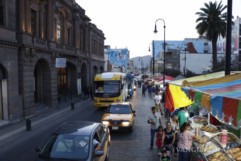 $!Desquicia cierre de calles por 'Grito' en Saltillo