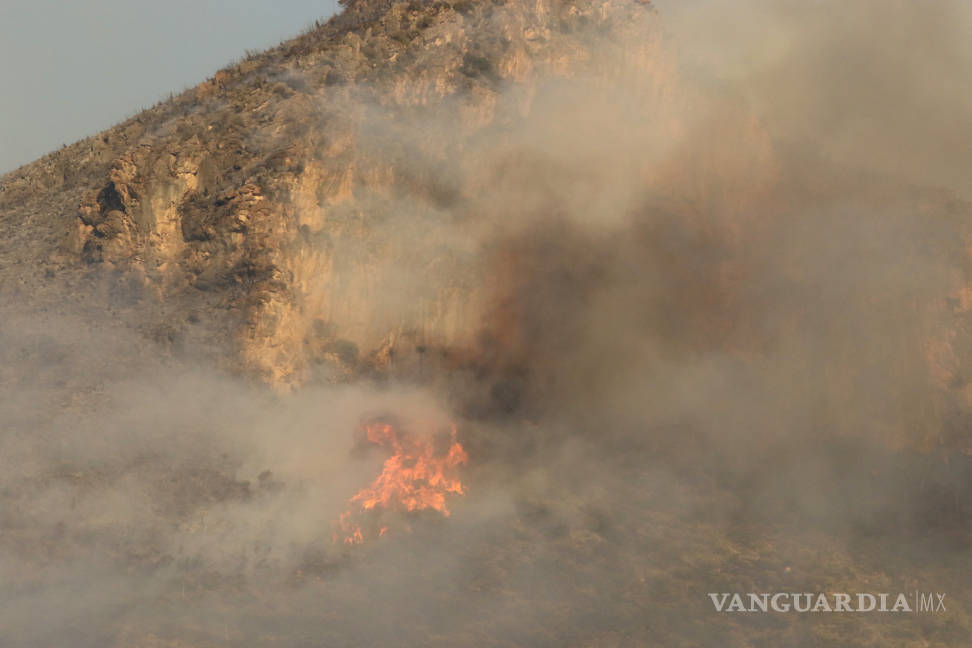$!El incendio en el cañón de San Lorenzo de Saltillo en imágenes