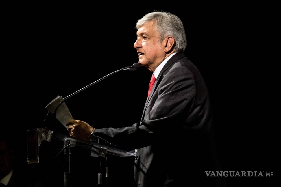 AMLO visitó a Elba Esther en su penthouse de Polanco, crecen versiones en redes