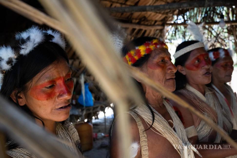 $!Miembros de la comunidad indígena Yarentaro en la región de Yasuní de Ecuador, 14 de octubre de 2022.