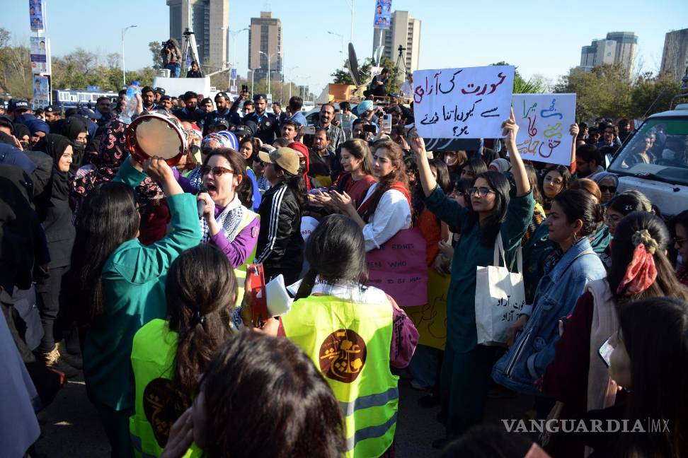 Mujeres alzan su voz en todo el para defender sus derechos y contra la violencia y la impunidad (fotos)