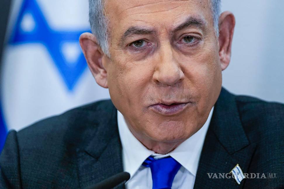$!El Primer Ministro israelí, Benjamin Netanyahu, preside una reunión de gabinete en la base militar de Kirya, que alberga el Ministerio de Defensa israelí, en Tel Aviv.