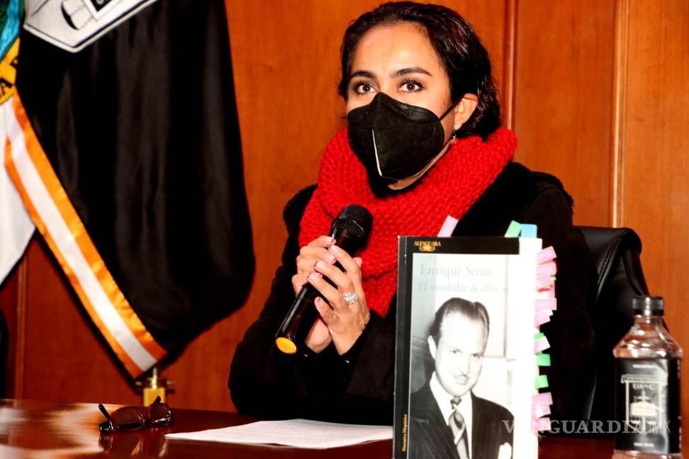 $!La Dr. Cristina Martínez mencionó que lo más difícil del libro fue leer las acciones que Denegri cometía en contra de las mujeres.