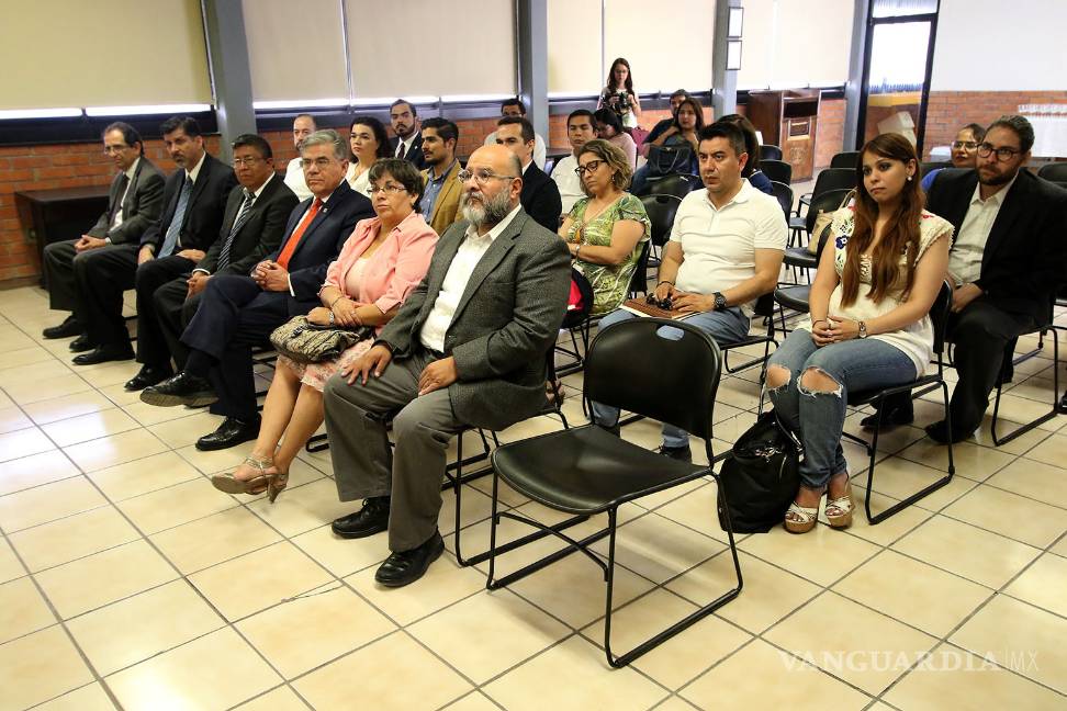 $!Imparte Facultad de Ciencias de la Comunicación de la UAdeC posgrado en Periodismo