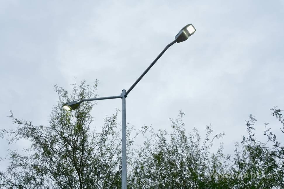$!Los espacios bien iluminados generan mayor seguridad para peatones y automovilistas.
