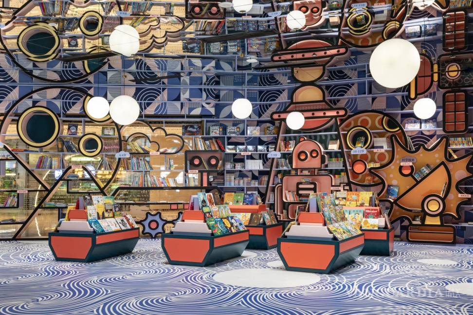 $!Libreria Zhongshuge, en Huai'an: zona de lectura infantil, con formas y colores variados y llamativos.