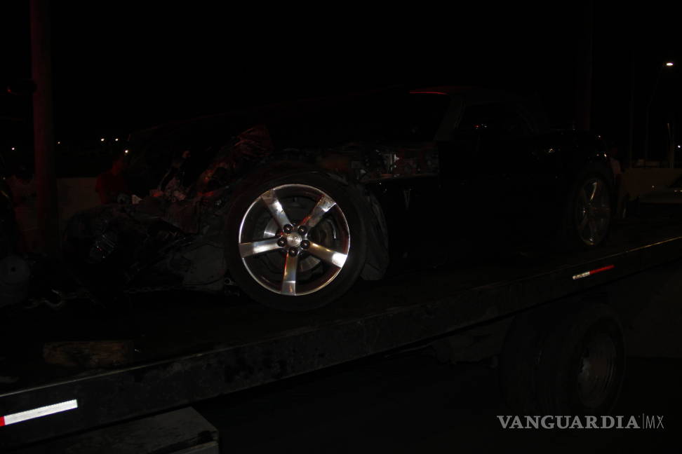 $!Quedan vehículos destrozados tras accidente en Saltillo