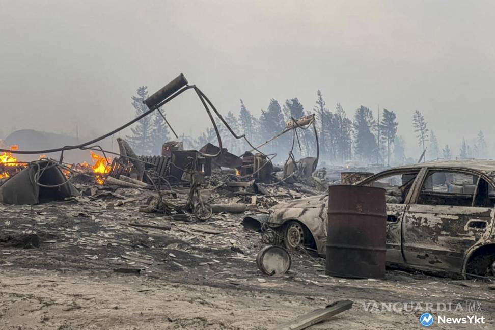 $!Una vista de la aldea de Byas-Kuel, después de un incendio forestal, en el Lejano Oriente de Rusia. AP/Vadim Skryabin/NewsYkt