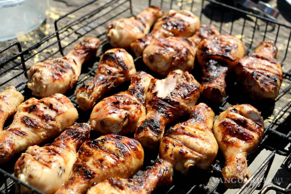 $!Receta de muslos de pollo asados con albaricoques y zanahorias picantes