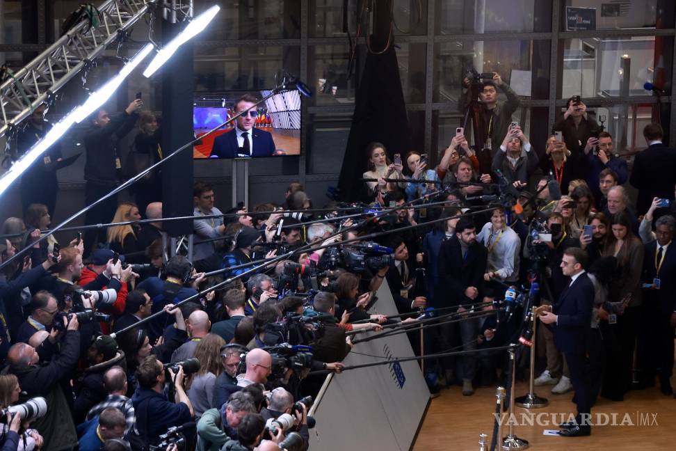 $!El presidente francés, Emmanuel Macron en Bruselas. Los líderes de la UE asisten una cumbre por las tensiones por Groenlandia y las amenazas comerciales de EU.