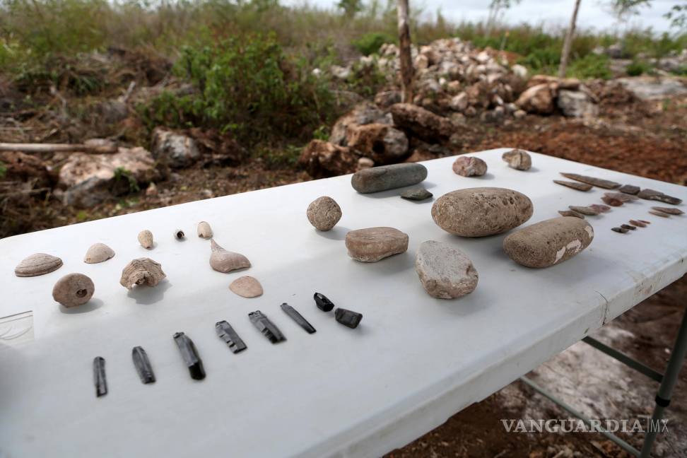 $!Vista de herramientas halladas en la zona arqueológica maya de Xiol en el municipio de Kanasín, estado de Yucatán (México).