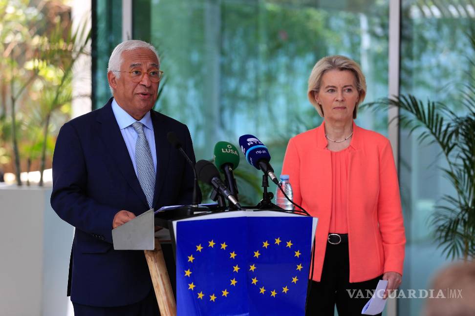 $!El presidente del Consejo Europeo, Antonio Costa (izq.), y la presidenta de la Comisión Europea, Ursula von der Leyen, asisten a una conferencia de prensa.
