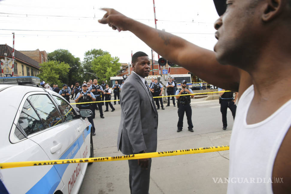 $!Chicago: Hombre baleado por policía parecía estar armado