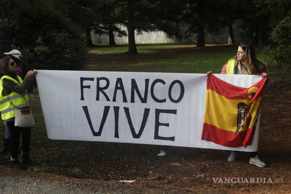 $!España da un paso histórico sacando al dictador Francisco Franco de su mausoleo