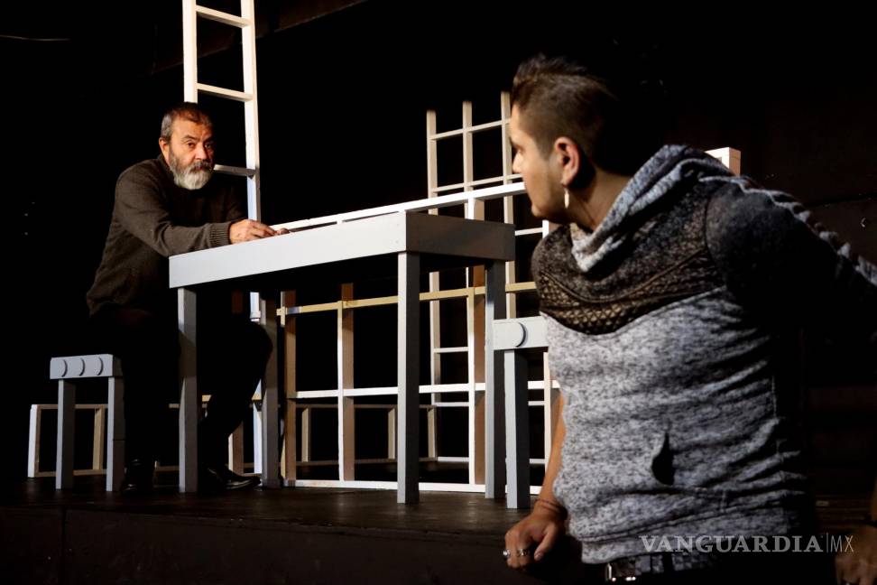 $!Juan Antonio Villarreal y Luis Saldaña en ensayo.