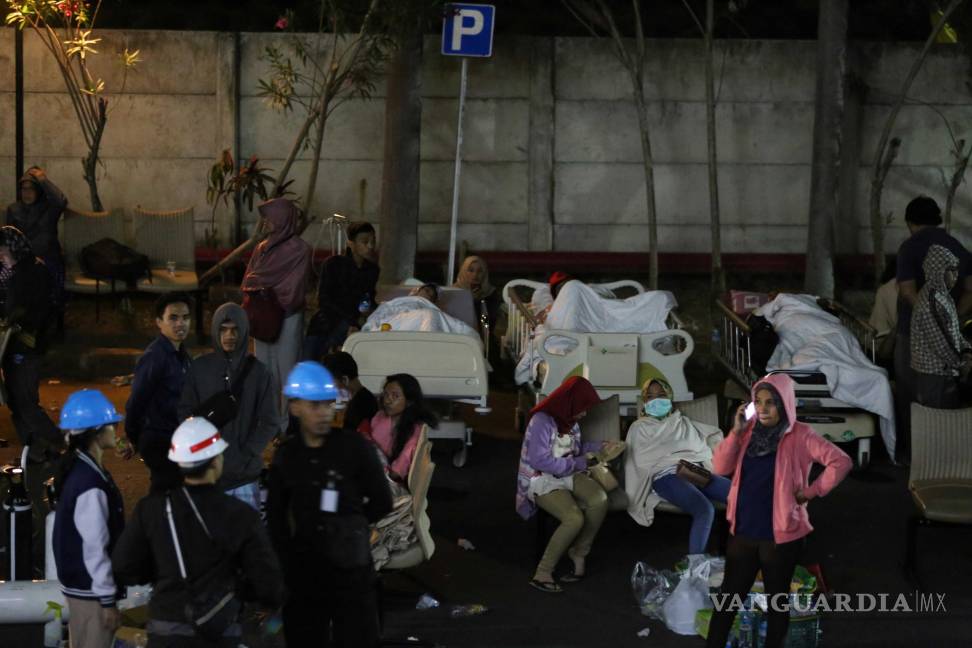 $!Al menos 19 muertos por sismo de 7 grados en Indonesia