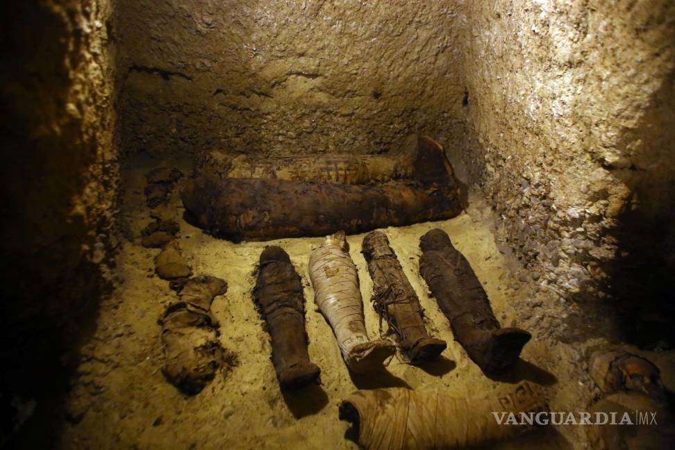 $!Minya (Egipto) momias de una tumba egipcia del períodos tolemaico del sitio arqueológico de Tuna el Gebel en Minya. EFE/EPA/STR