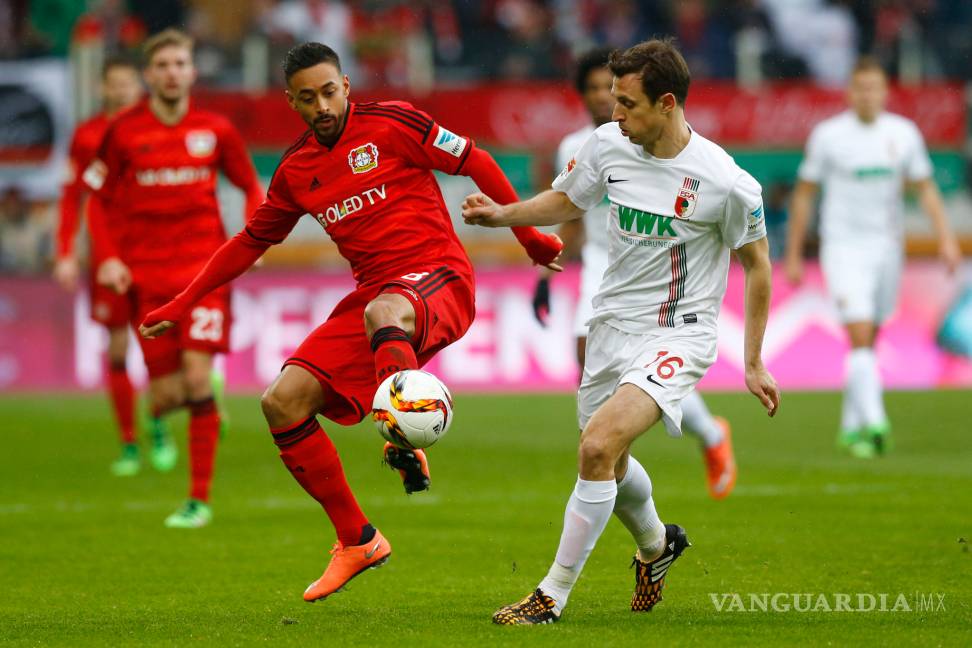 Sin Chicharito, Leverkusen rescata empate 3-3 ante Augsburgo