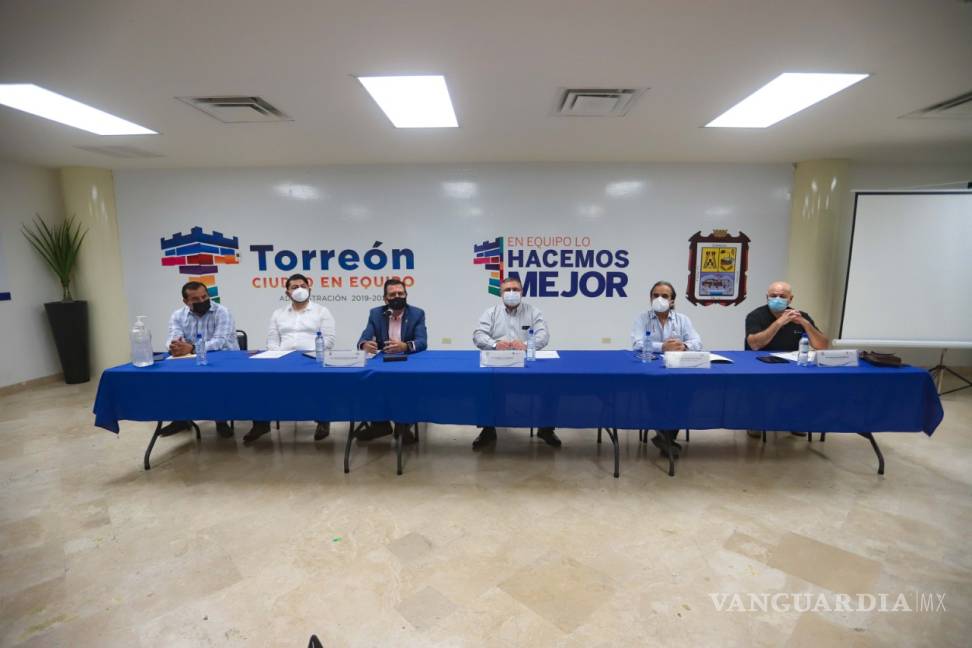 $!Instituciones bancarias de Torreón deben aplicar protocolos sanitarios al interior y exterior de la sucursal