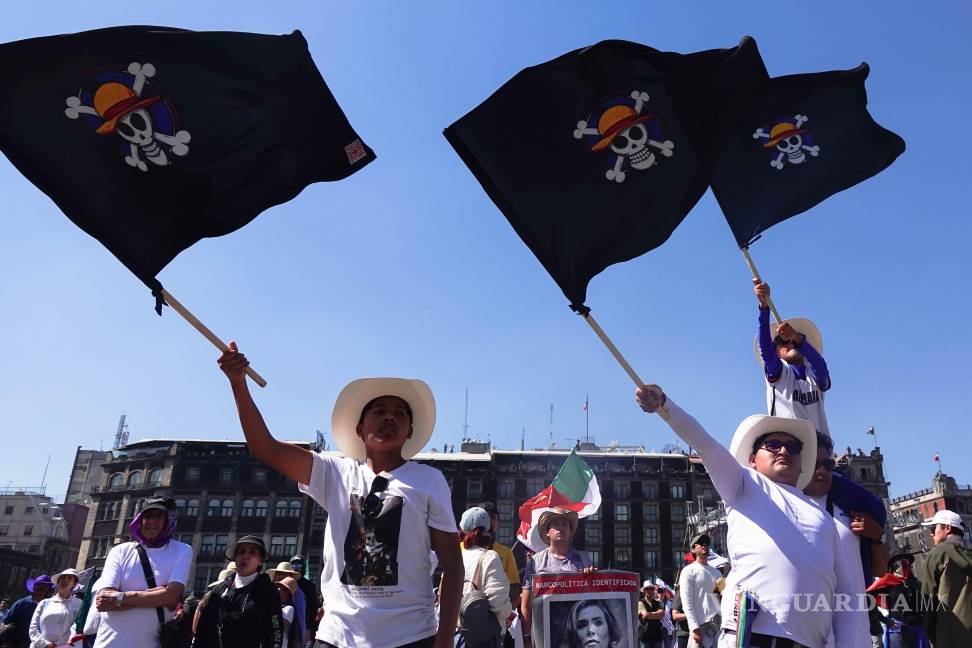 $!La marcha de jóvenes opositores fue cuestionada por el oficialismo que consideró que los partidos estaban detrás de ellos.