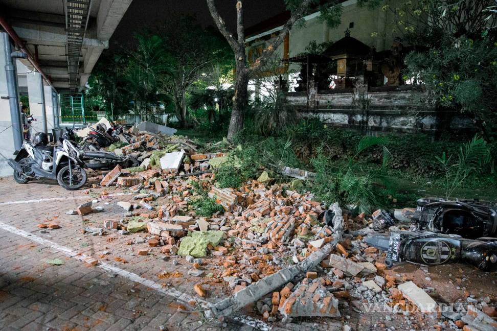 $!Al menos 19 muertos por sismo de 7 grados en Indonesia