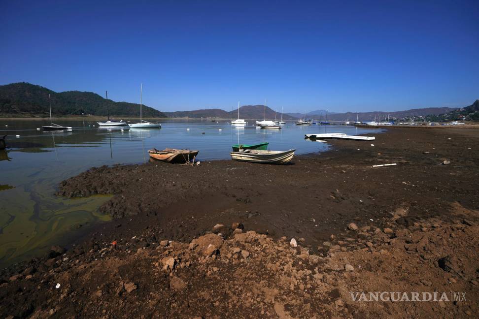 $!Según Conagua, el embalse de Valle de Bravo disminuyó al 29% de su capacidad, un mínimo histórico, en comparación con hace un año cuando estaba al 52%.