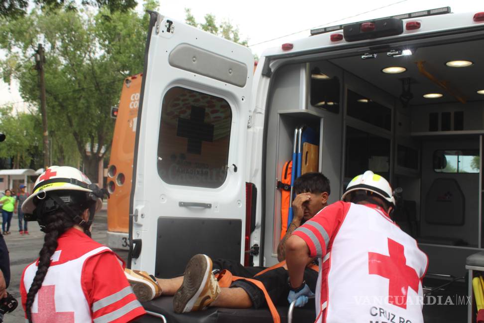 Motociclista de 17 años es embestido por camión urbano en la zona centro de Saltillo