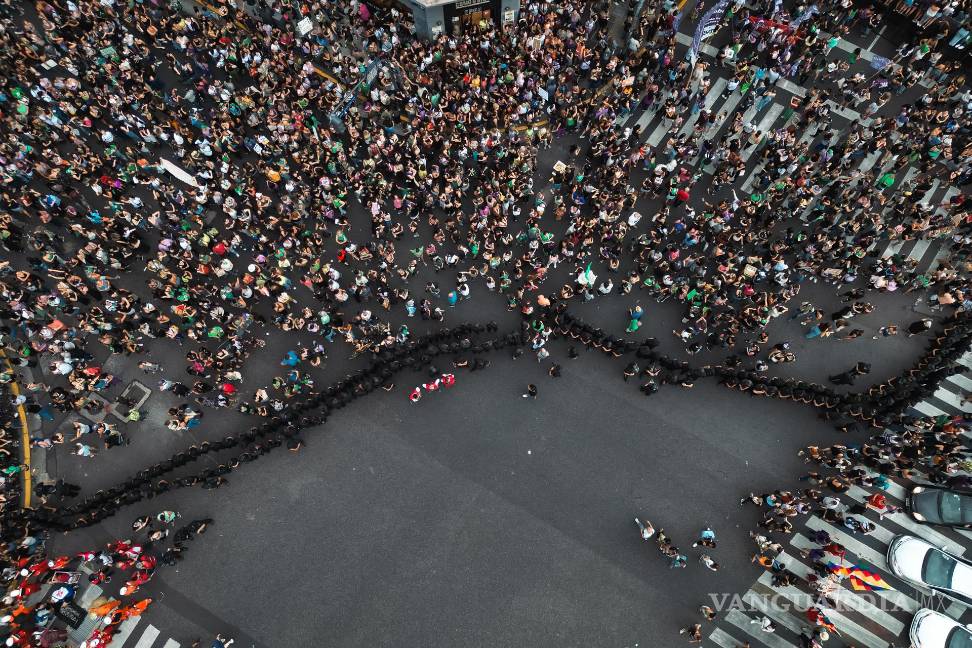 Mujeres alzan su voz en todo el para defender sus derechos y contra la violencia y la impunidad (fotos)