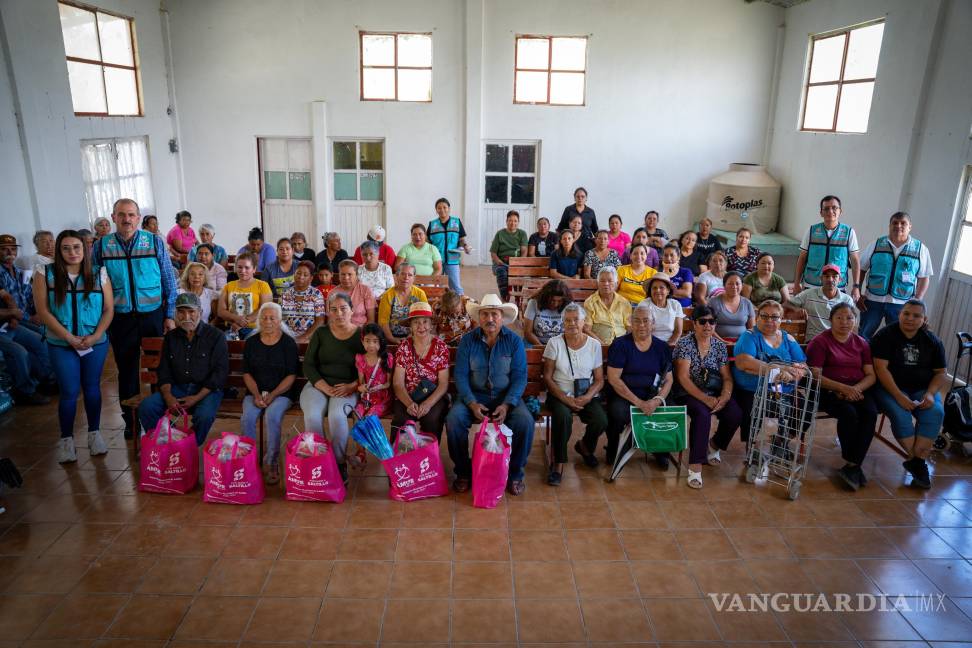 $!El DIF Saltillo alcanzó el 100 por ciento de cobertura en los ejidos del municipio durante esta primera entrega de apoyos.