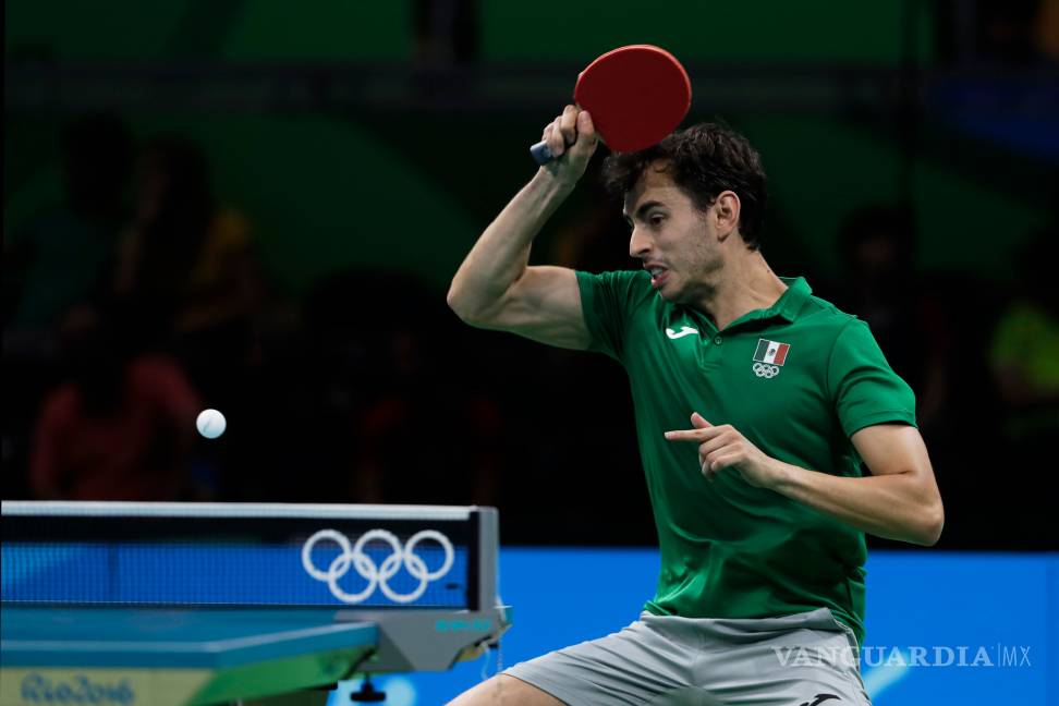 $!México se estrenó en el podio... como el uniforme más feo