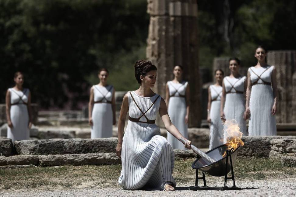 $!Llama olímpica arde ya en Grecia