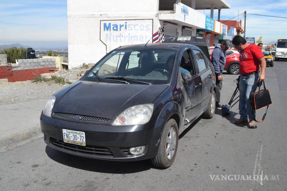 $!Vuelan con todo y moto