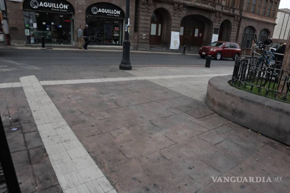 $!El uso de hidrolavadoras permitió remover suciedad incrustada y moho con un uso eficiente de agua.