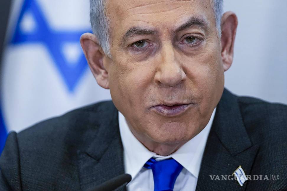 $!El primer ministro israelí, Benjamín Netanyahu, preside una reunión de gabinete en la base militar de Kirya en Tel Aviv, Israel.