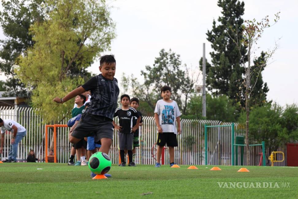 $!“Activa tu Parque” ha transformado espacios en diversas colonias de Saltillo, fomentando la integración comunitaria a través del deporte.