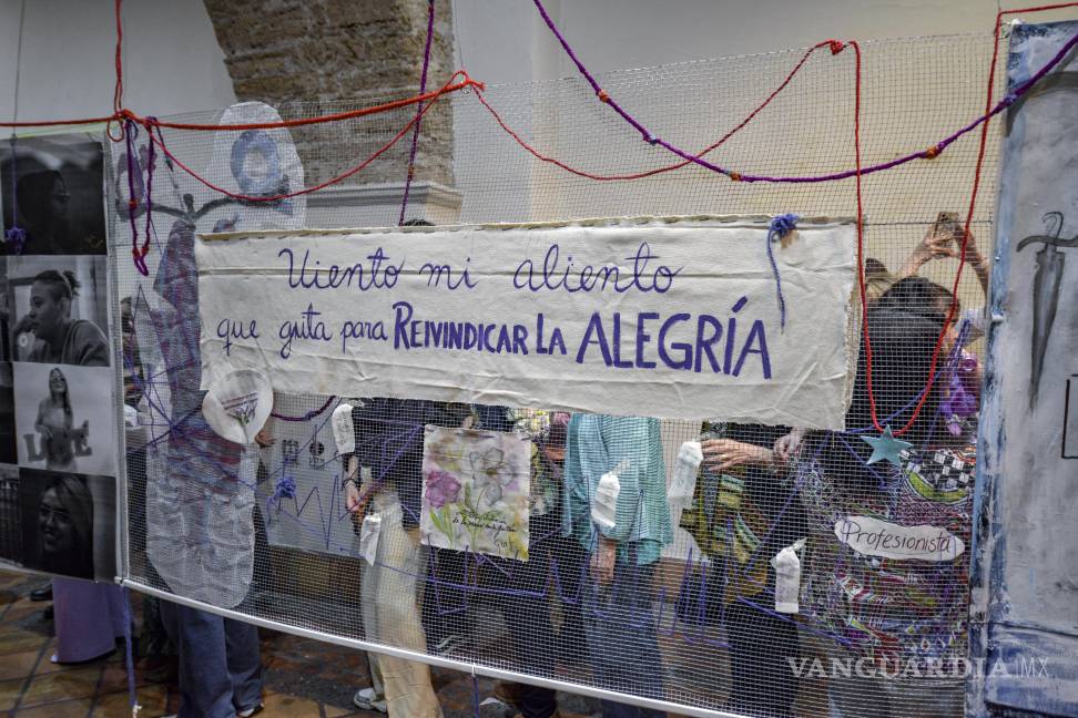 $!Plasman ‘Futuros posibles’ en mural feminista coordinado por el colectivo RUMA en Saltillo