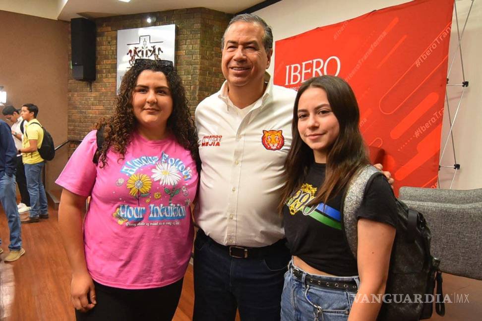 $!Ricardo Mejía Berdeja acudió a un encuentro con estudiantes en la Universidad Iberoamericana, en Torreón.