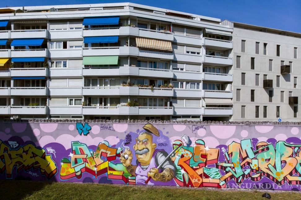 $!Mural en el distrito de Fontenette durante la novena edición de Pump Up The Jam, en Carouge, cerca de Ginebra, Suiza. EFE/EPA/Salvatore Di Nolfi