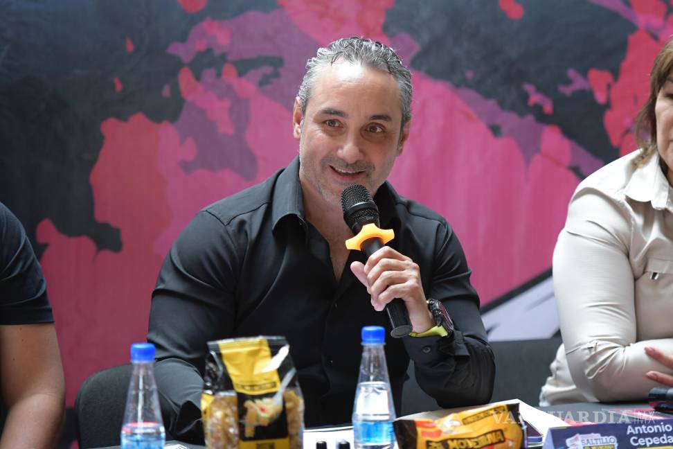 $!Estuvo presente también Antonio Cepeda, director del Instituto Estatal del Deporte, quien reafirmó su compromiso con el desarrollo deportivo al apoyar uno de los eventos atléticos más importantes del norte del país.