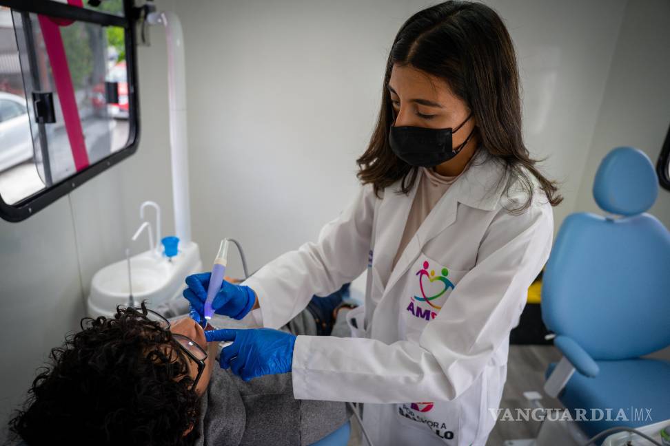 $!studiantes de primaria fueron beneficiados con lentes y revisiones dentales en la colonia Satélite Sur.