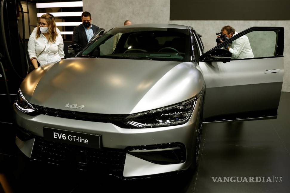 $!Aspecto del KIA EV6 GT-line, una de las novedades que se pueden ver en Automobile, el Salón Internacional del Automóvil de Barcelona. EFE/Toni Albir