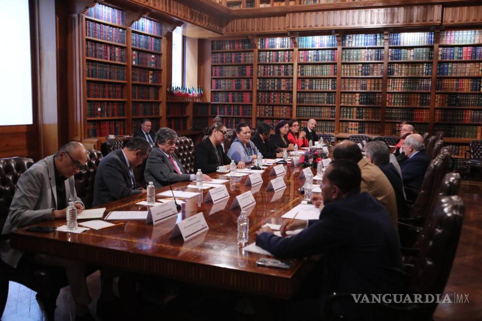 $!El encuentro se celebró en la Secretaría de Gobernación, en el que participaron consejeros electorales y representantes del Gobierno Federal | Foto: Especial
