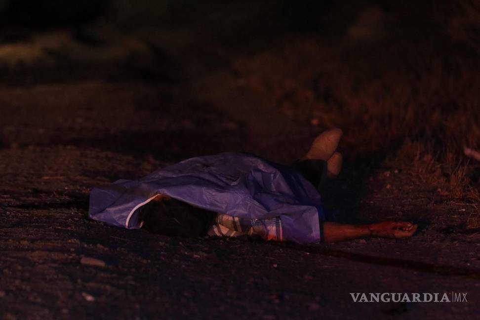 Ebrio vuelca y pierde la vida en la carretera a Torreón tras volcadura