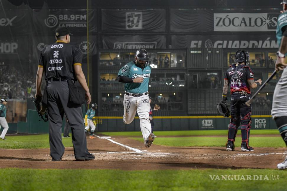 $!Christian Morales anotó tras un toque de bola de J.P. Martínez.