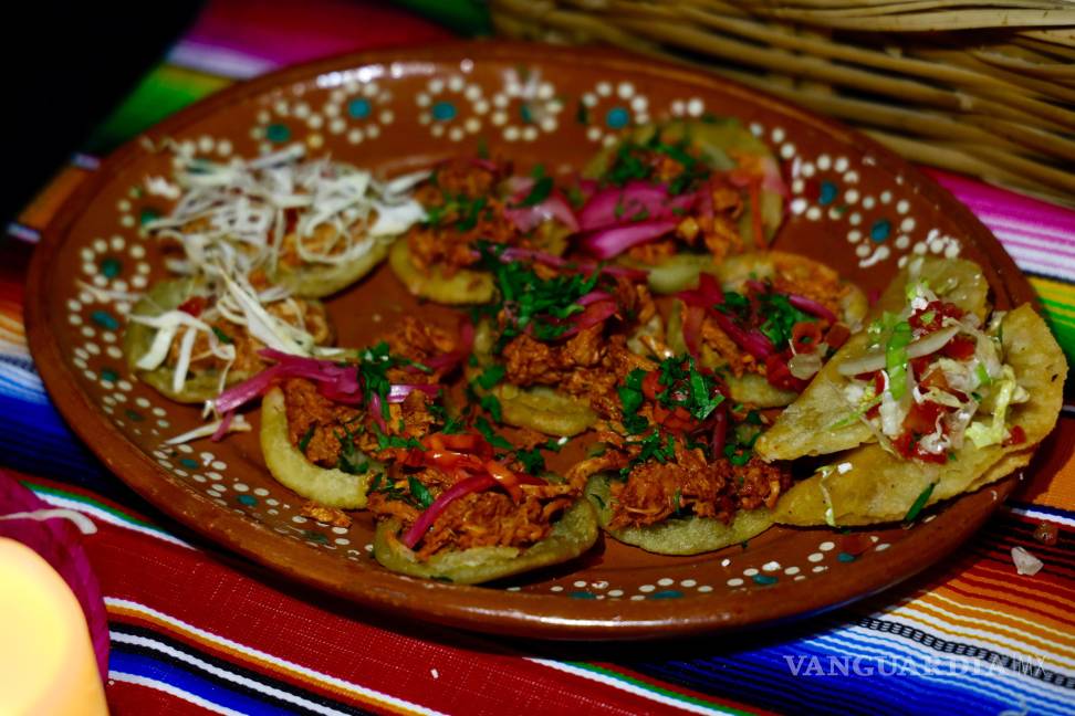$!Los asistentes pudieron degustar de comida mexicana tradicional como los tacos al pastor.