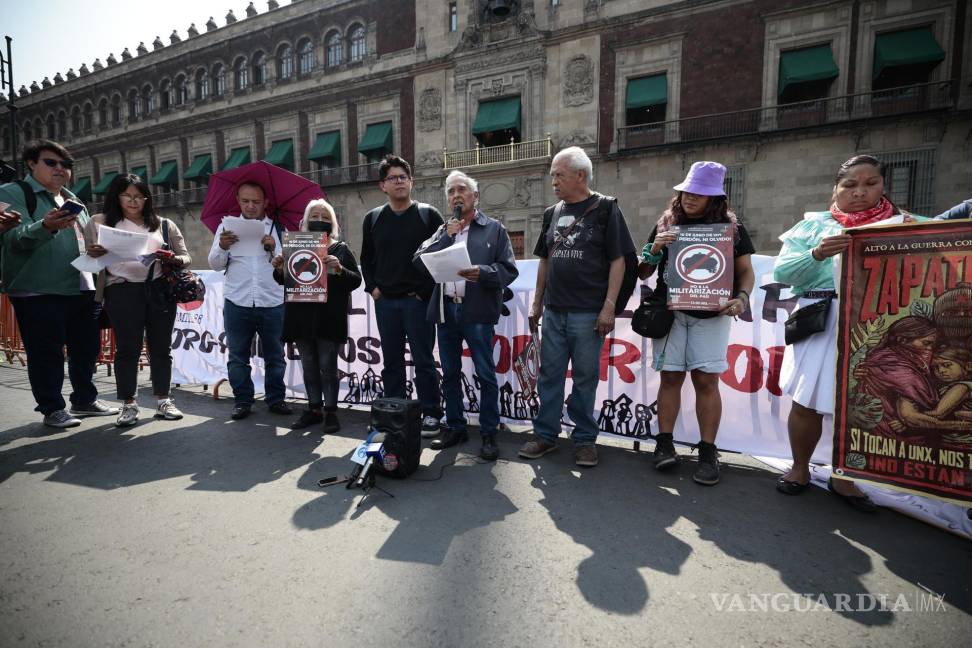 $!Integrantes de diferentes organizaciones civiles dan en una rueda de prensa previo a la marcha por el 52 aniversario de la Matanza del Jueves de Corpus.