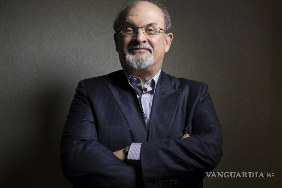 $!Trump: el nuevo villano de Salman Rushdie